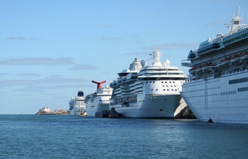 Cruise ships in Florida
